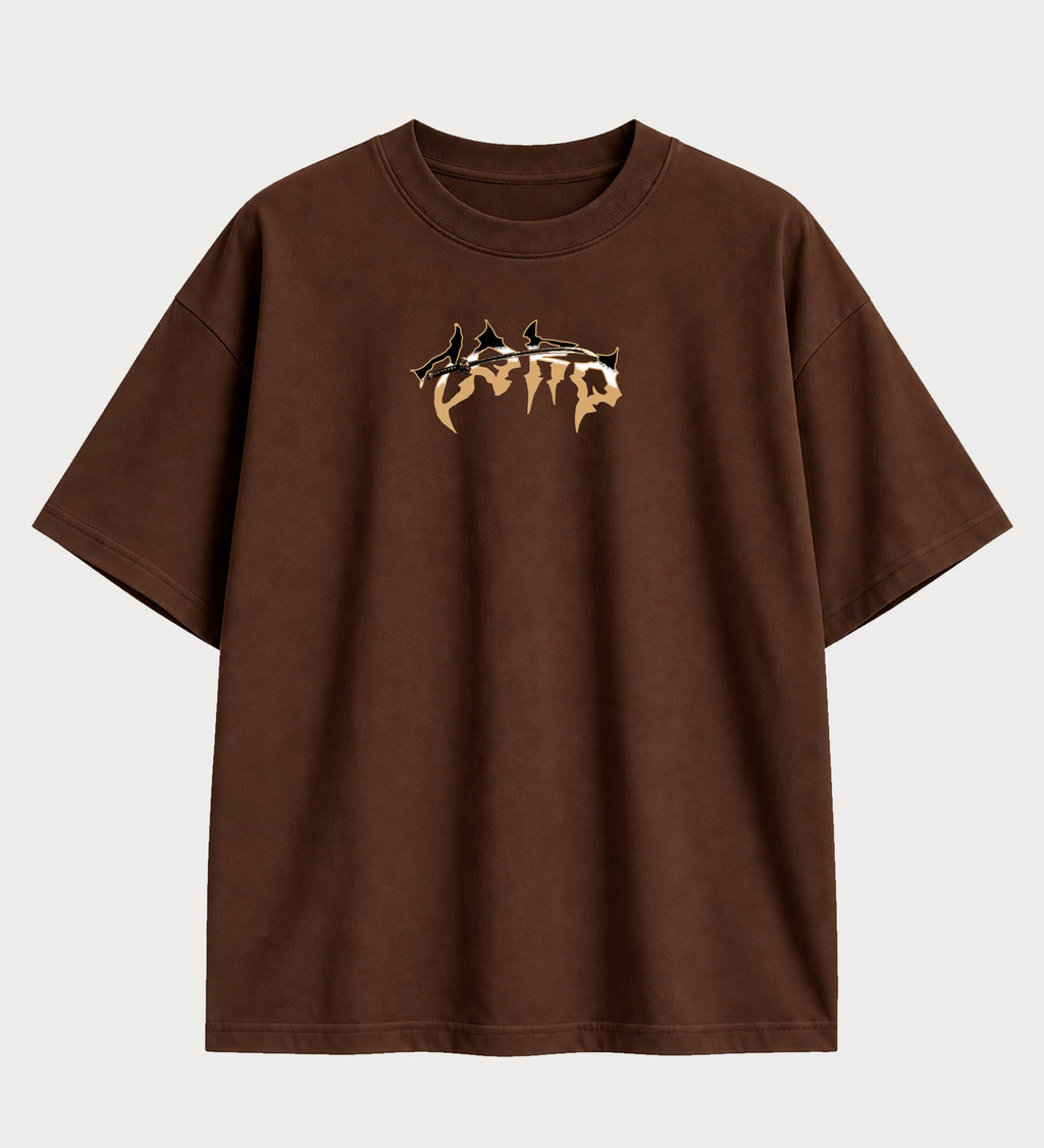 Camiseta oversized Zoro Santoryu One Piece – frente, cor chocolate